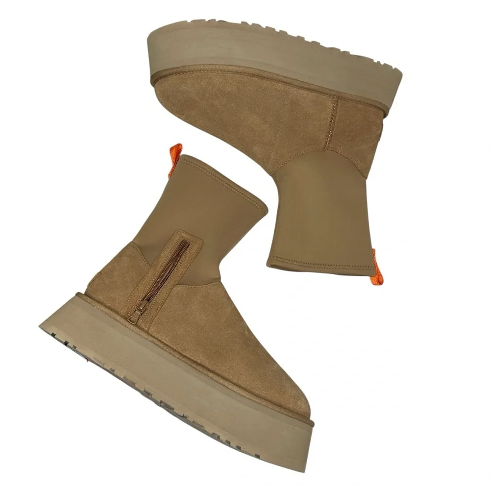 UGG Wheat Classic Dipper Winter Platform Boots. Sz: 11